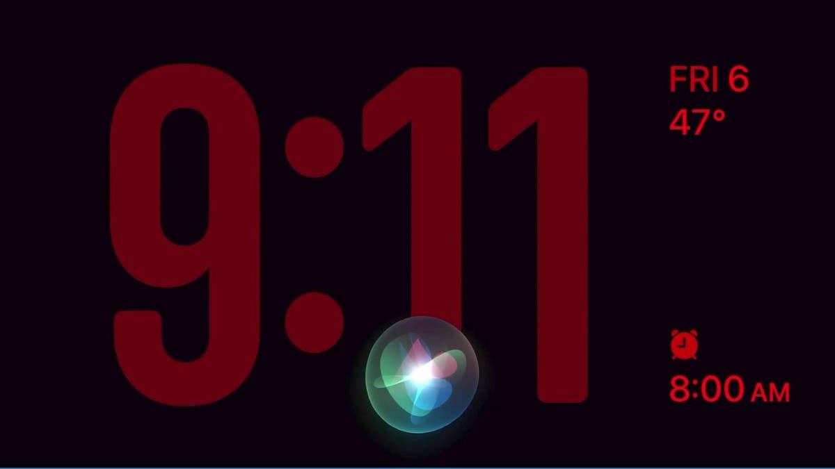 Large clock display on iPhone screen